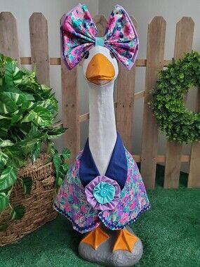 28"- 30" Porch Goose Floral Outfit And Bow Set